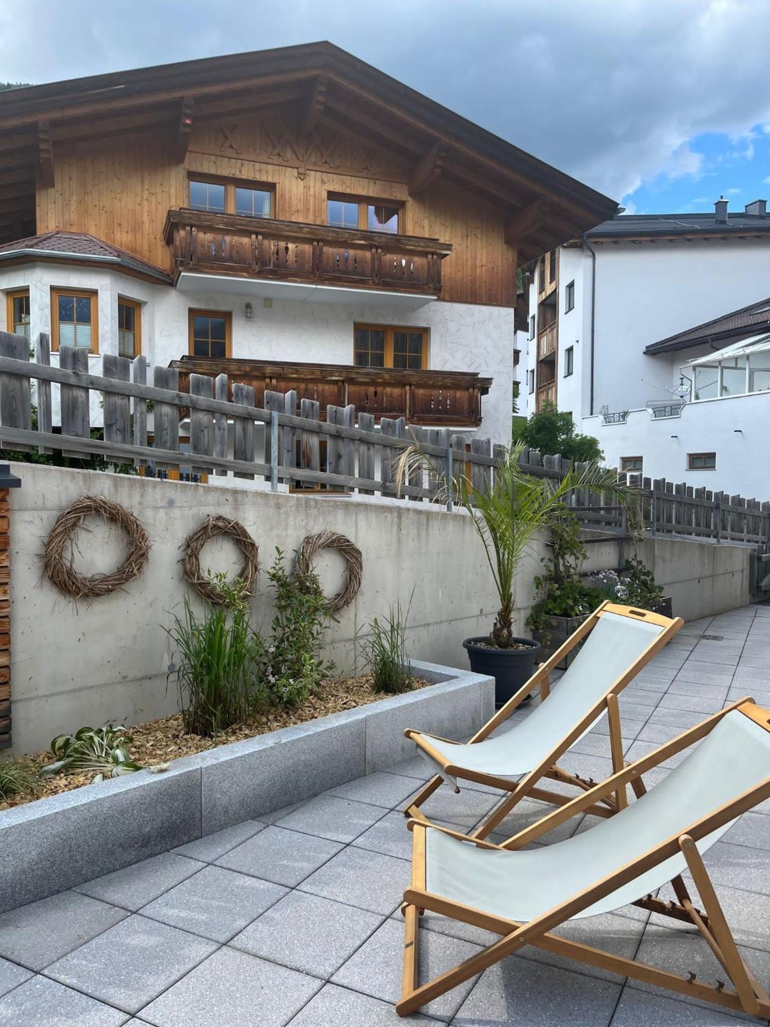 拉迪斯Alpenzeit别墅 外观 照片